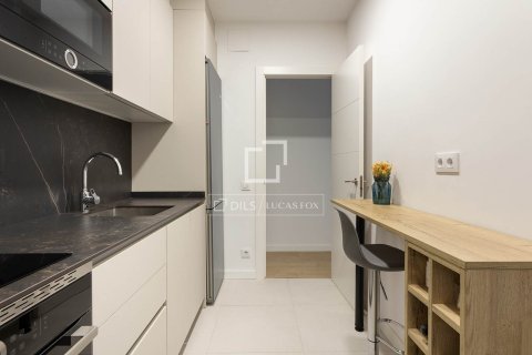 Apartamento de 3 dormitorios en venta en Barcelona, Cataluña, Spain № 3872 - foto 25