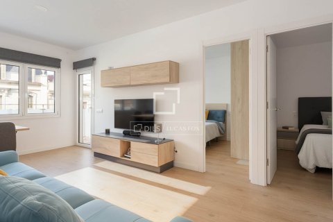 Apartamento de 3 dormitorios en venta en Barcelona, Cataluña, Spain № 3872 - foto 9