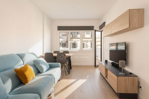 Apartamento de 3 dormitorios en venta en Barcelona, Cataluña, Spain № 3872 - foto 5