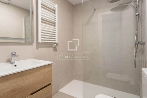 Apartamento de 3 dormitorios en venta en Barcelona, Cataluña, Spain № 3872 - foto 27