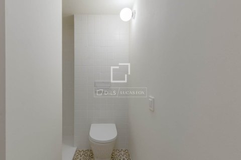 Apartamento de 2 dormitorios en venta en Barcelona, Cataluña, Spain № 3875 - foto 18