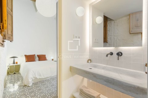 Apartamento de 2 dormitorios en venta en Barcelona, Cataluña, Spain № 3875 - foto 16
