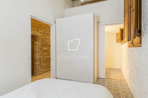 Apartamento de 2 dormitorios en venta en Barcelona, Cataluña, Spain № 3875 - foto 14