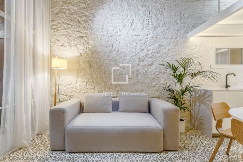 Apartamento de 2 dormitorios en venta en Barcelona, Cataluña, Spain № 3875 - foto 3