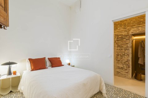 Apartamento de 2 dormitorios en venta en Barcelona, Cataluña, Spain № 3875 - foto 12