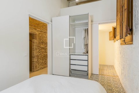 Apartamento de 2 dormitorios en venta en Barcelona, Cataluña, Spain № 3875 - foto 15