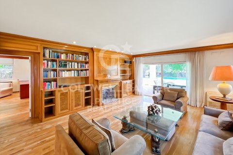 Villa de 6 dormitorios en venta en Sitges, Barcelona, Cataluña, Spain № 5705 - foto 5