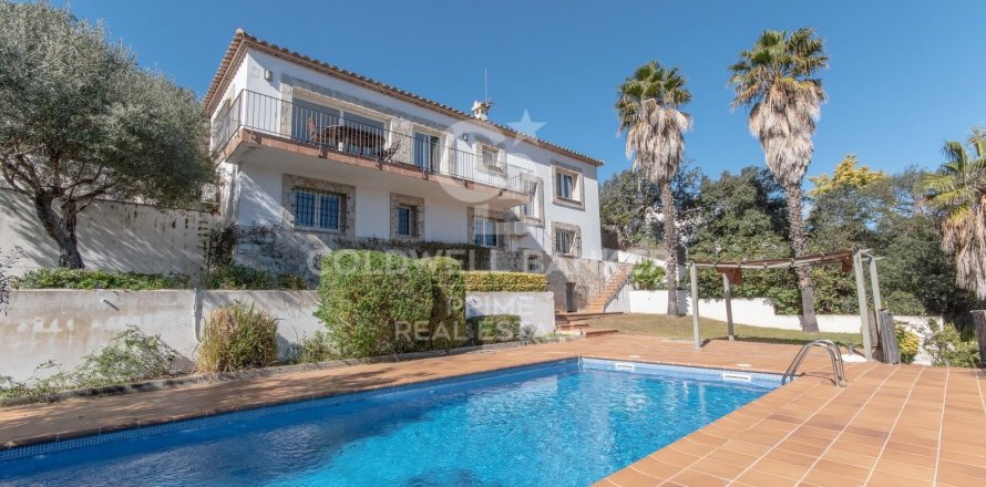 Villa de 6 dormitorios en venta en Begur, Gerona, Cataluña, Spain № 5704
