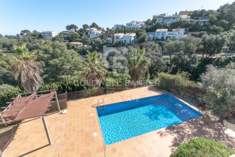 Villa de 6 dormitorios en venta en Begur, Gerona, Cataluña, Spain № 5704 - foto 2