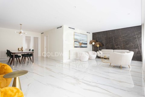 Купить квартиру в Барселона, Испания с 5 спален, 197м², № 5700 - фото 4
