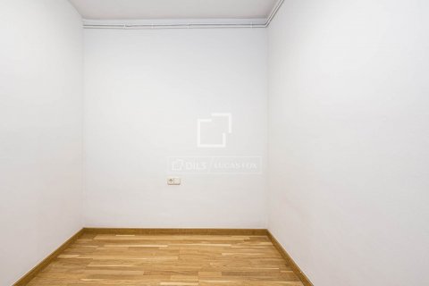 Купить квартиру в Сан-Кугат-дель-Вальес, Испания с 4 спальни, 84м², № 8830 - фото 7