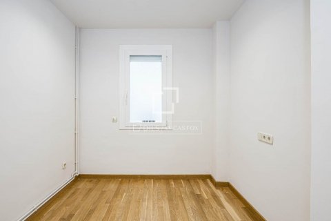 Купить квартиру в Сан-Кугат-дель-Вальес, Испания с 4 спальни, 84м², № 8830 - фото 9