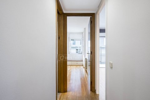 Купить квартиру в Сан-Кугат-дель-Вальес, Испания с 4 спальни, 84м², № 8830 - фото 16