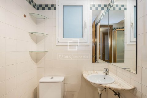Купить квартиру в Сан-Кугат-дель-Вальес, Испания с 4 спальни, 84м², № 8830 - фото 10