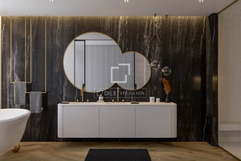 Apartamento de 4 dormitorios en venta en Barcelona, Cataluña, Spain № 8828 - foto 21
