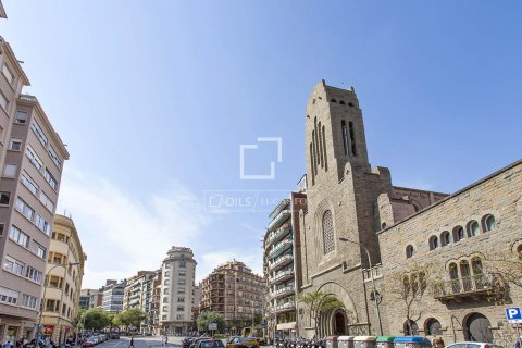 Apartamento de 4 dormitorios en venta en Barcelona, Cataluña, Spain № 8828 - foto 9