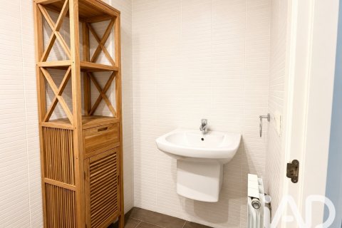 Apartamento de 3 dormitorios en venta en Palamós, Gerona, Cataluña, Spain № 8825 - foto 3