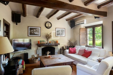 Купить финку в Кабрильс, Испания с 4 спальни, 232м², № 8827 - фото 29