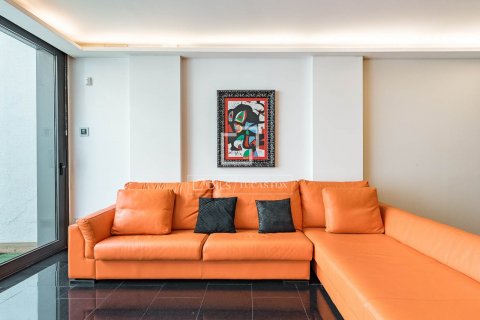 4 bedrooms villa for sale in Barcelona, Catalonia, Spain № 8829 - photo 26