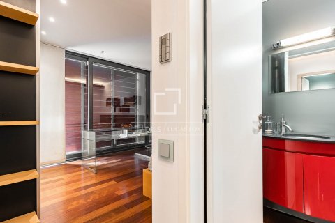 4 bedrooms villa for sale in Barcelona, Catalonia, Spain № 8829 - photo 8