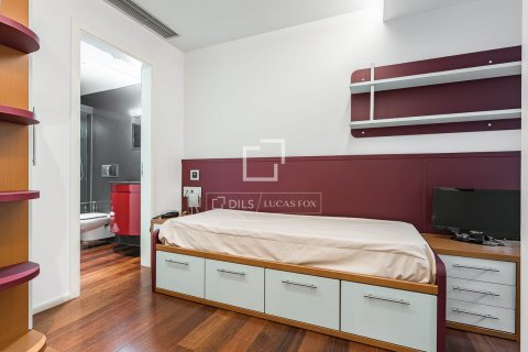 4 bedrooms villa for sale in Barcelona, Catalonia, Spain № 8829 - photo 13