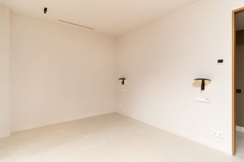 Купить квартиру в Барселона, Испания с 5 комнат, 201м², № 6325 - фото 23