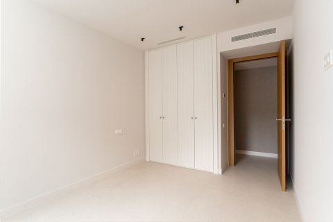 Купить квартиру в Барселона, Испания с 5 комнат, 201м², № 6325 - фото 17