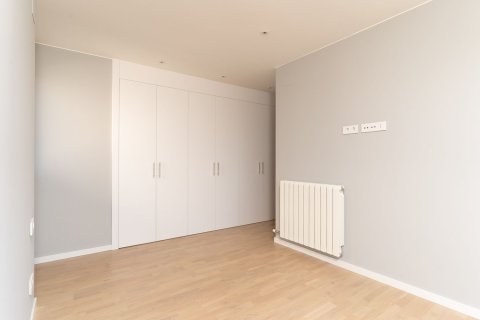 Apartamento de 3 dormitorios en venta en Badalona, Barcelona, Cataluña, Spain № 6327 - foto 12
