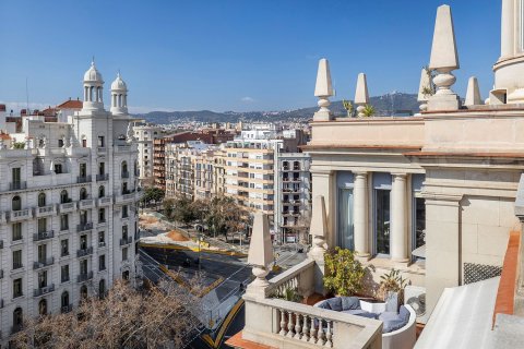 Apartamento de 5 dormitorios en venta en Barcelona, Cataluña, Spain № 6212 - foto 16