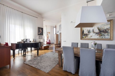 Apartamento de 5 dormitorios en venta en Barcelona, Cataluña, Spain № 6212 - foto 19