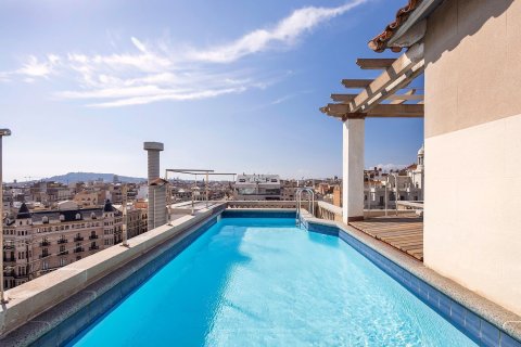 Apartamento de 5 dormitorios en venta en Barcelona, Cataluña, Spain № 6212 - foto 2