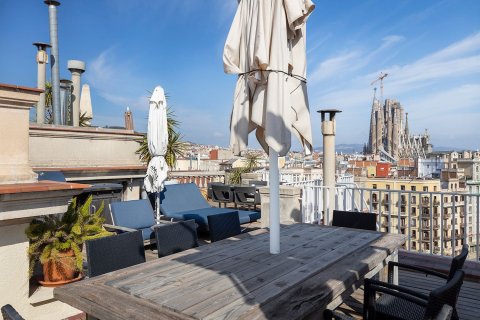 Apartamento de 5 dormitorios en venta en Barcelona, Cataluña, Spain № 6212 - foto 10