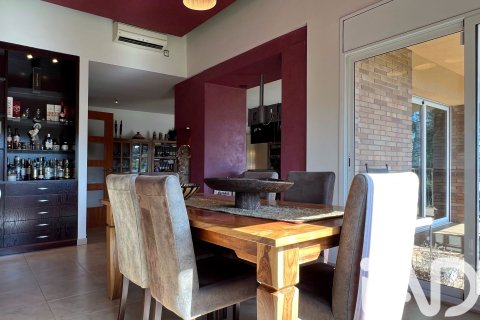Сasa de 4 dormitorios en venta en Sabadell, Barcelona, Cataluña, Spain № 8402 - foto 22