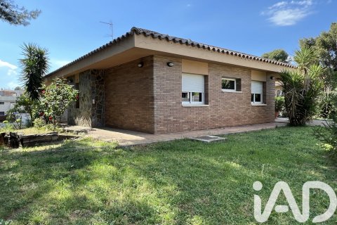 Сasa de 4 dormitorios en venta en Sabadell, Barcelona, Cataluña, Spain № 8402 - foto 2