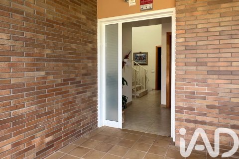 Сasa de 4 dormitorios en venta en Sabadell, Barcelona, Cataluña, Spain № 8402 - foto 3