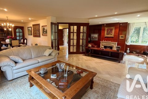Сasa de 7 dormitorios en venta en Sant Cugat del Vallès, Barcelona, Cataluña, Spain № 8400 - foto 21