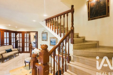 Сasa de 7 dormitorios en venta en Sant Cugat del Vallès, Barcelona, Cataluña, Spain № 8400 - foto 22
