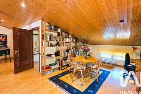 Сasa de 7 dormitorios en venta en Sant Cugat del Vallès, Barcelona, Cataluña, Spain № 8400 - foto 2