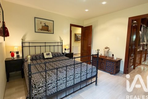 Сasa de 7 dormitorios en venta en Sant Cugat del Vallès, Barcelona, Cataluña, Spain № 8400 - foto 7