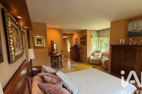 Сasa de 7 dormitorios en venta en Sant Cugat del Vallès, Barcelona, Cataluña, Spain № 8400 - foto 5