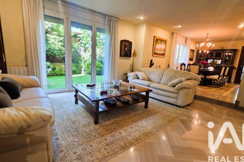 Сasa de 7 dormitorios en venta en Sant Cugat del Vallès, Barcelona, Cataluña, Spain № 8400 - foto 18