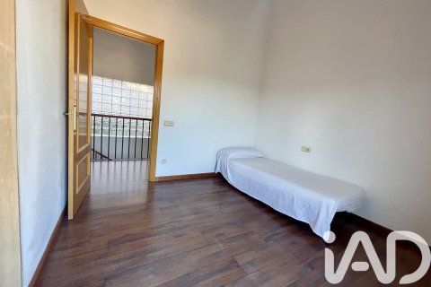 Сasa de 4 dormitorios en venta en Sant Fost de Campsentelles, Barcelona, Cataluña, Spain № 8398 - foto 12