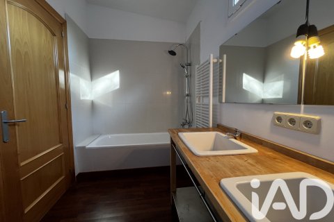 Сasa de 4 dormitorios en venta en Sant Fost de Campsentelles, Barcelona, Cataluña, Spain № 8398 - foto 7