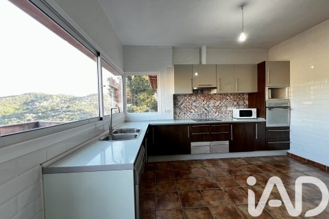 Сasa de 4 dormitorios en venta en Sant Fost de Campsentelles, Barcelona, Cataluña, Spain № 8398 - foto 15