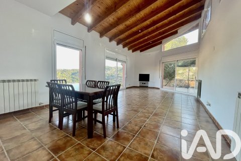 Сasa de 4 dormitorios en venta en Sant Fost de Campsentelles, Barcelona, Cataluña, Spain № 8398 - foto 17