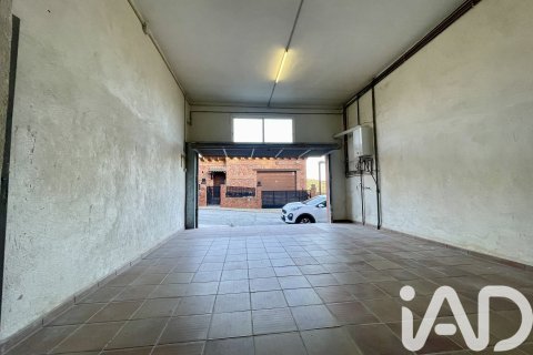 Сasa de 4 dormitorios en venta en Sant Fost de Campsentelles, Barcelona, Cataluña, Spain № 8398 - foto 6