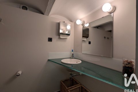 Propiedad comercial de 100 m² en venta en Barcelona, Cataluña, Spain № 8401 - foto 23