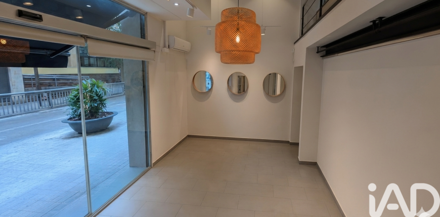 Propiedad comercial de 100 m² en venta en Barcelona, Cataluña, Spain № 8401