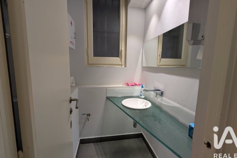 Propiedad comercial de 100 m² en venta en Barcelona, Cataluña, Spain № 8401 - foto 22