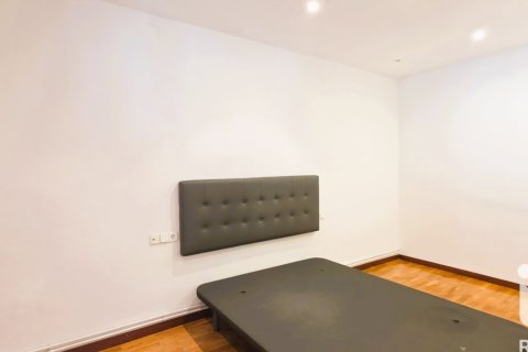 Ático de 3 dormitorios en venta en Barcelona, Cataluña, Spain № 8399 - foto 16